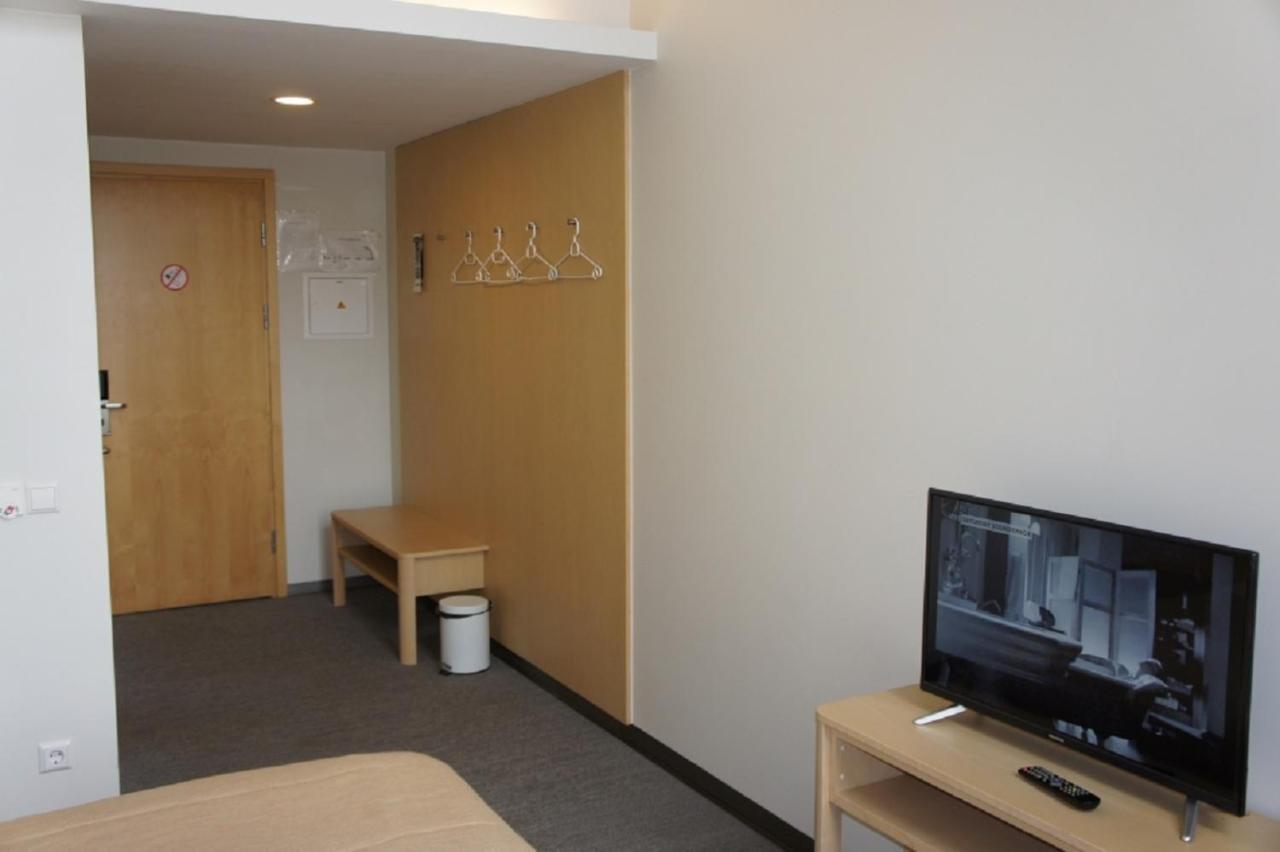 Zaliasis Slenis - Self Check-In Hotel - Free Parking Aukstkiemiai Ngoại thất bức ảnh